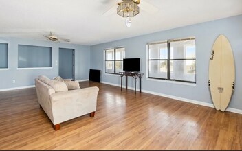 2337 S Fletcher Ave in Fernandina Beach, FL - Building Photo - Building Photo