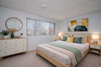 Crescent Gardens in Rochester, NY - Foto de edificio - Building Photo