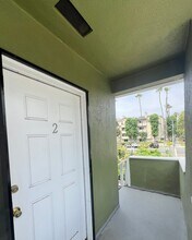 348 W 7th St in Long Beach, CA - Building Photo - Building Photo