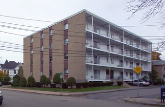 6 Gilson Rd in Quincy, MA - Building Photo - Building Photo