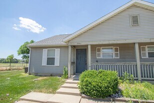 2858-2860 Plaza Ct in Lafayette, IN - Building Photo