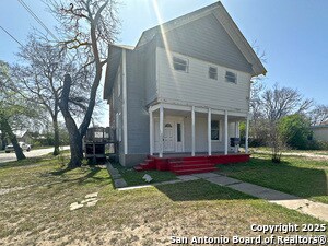 146 Fairview Ave in San Antonio, TX - Building Photo