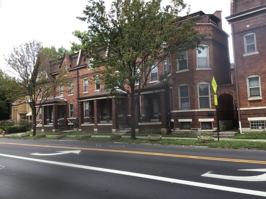 294 King Ave in Columbus, OH - Building Photo