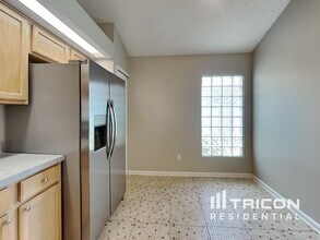1169 Brookwood Bluff Rd E in Jacksonville, FL - Building Photo - Building Photo