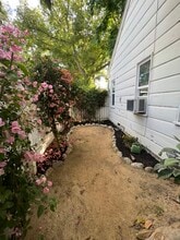 702 N Catalina St in Burbank, CA - Foto de edificio - Building Photo