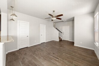 561 Creekside FRST in New Braunfels, TX - Building Photo - Building Photo