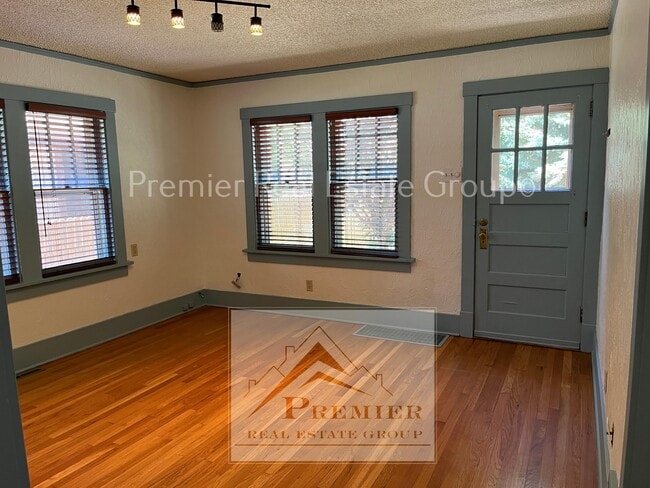 2021 N El Paso St in Colorado Springs, CO - Building Photo - Building Photo