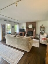 4 Candlewood Knolls Rd in New Fairfield, CT - Building Photo - Building Photo