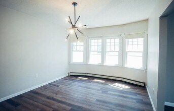 532 Tacoma Ave, Unit 2 in Buffalo, NY - Foto de edificio - Building Photo
