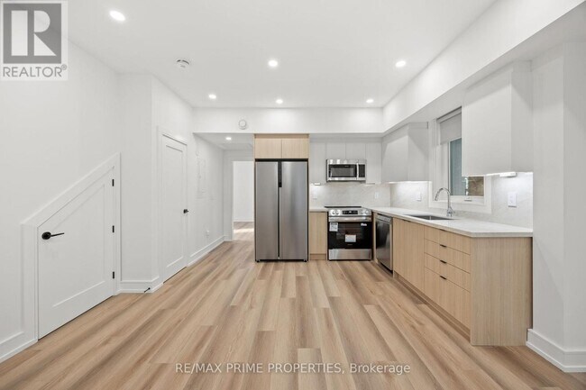 43 Batavia Ave in Toronto, ON - Building Photo - Building Photo