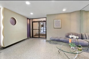 345 E 54th St in New York, NY - Building Photo