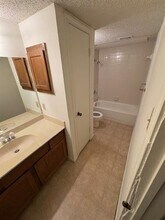 8109 Skillman St in Dallas, TX - Foto de edificio - Building Photo