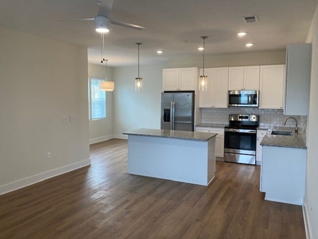 820 Nixon St in Wilmington, NC - Building Photo - Building Photo