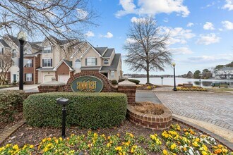 5304 Summer Crescent in Virginia Beach, VA - Building Photo - Building Photo