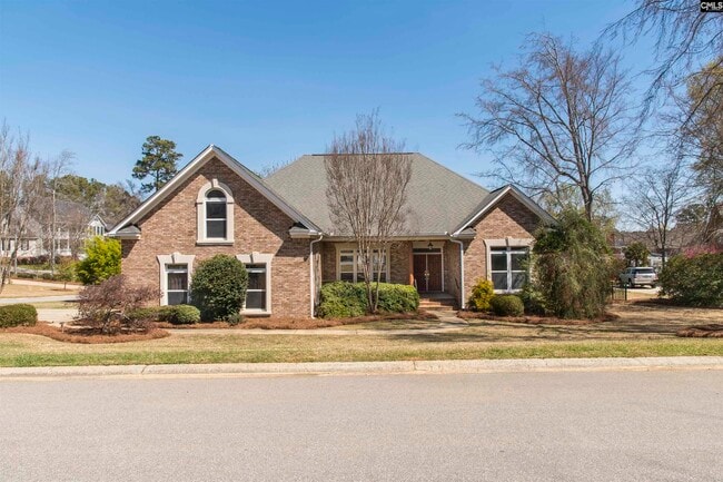 property at 44 Tennis Ct