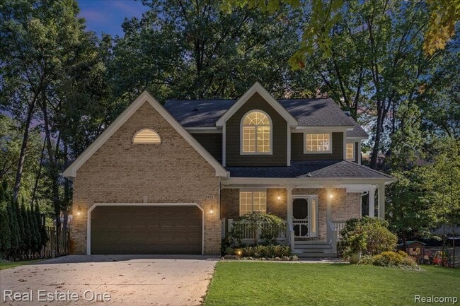 2475 Horace St in West Bloomfield Township, MI - Building Photo - Building Photo