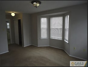 3 Pembrook Ave in North Brunswick, NJ - Building Photo - Building Photo