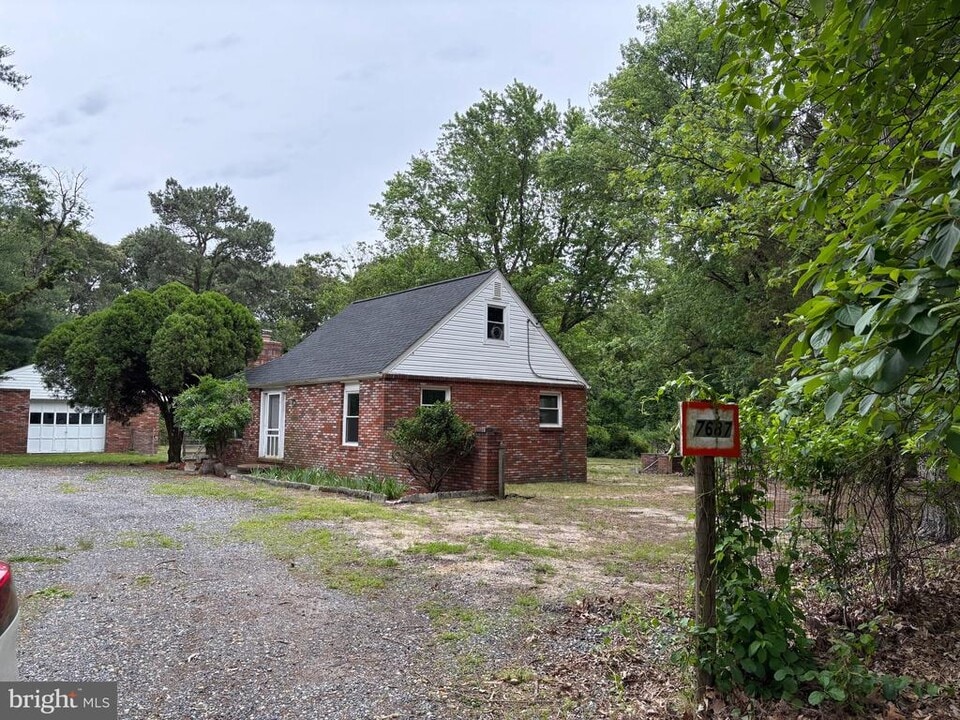 7687 Sandy Farm Rd in Severn, MD - Building Photo