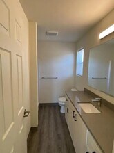 2307-2313 W 11th Ave in Junction City, OR - Building Photo - Building Photo