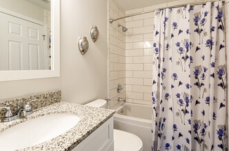 Northwoods East in Middletown, CT - Building Photo - Building Photo