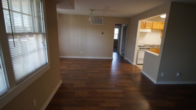 1504 Upshire Road - 8219 in Baltimore, MD - Foto de edificio - Interior Photo