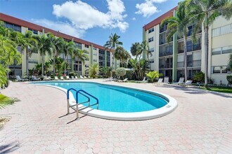 5300 NE 24th Terrace, Unit 232 in Fort Lauderdale, FL - Building Photo - Building Photo