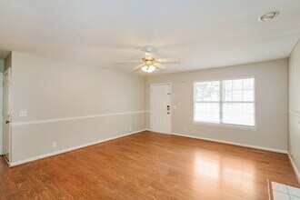 833 Lavergne Ln in La Vergne, TN - Building Photo - Building Photo