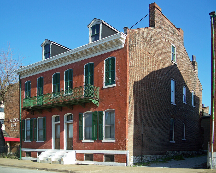 1302-1304 Warren St in St. Louis, MO - Building Photo