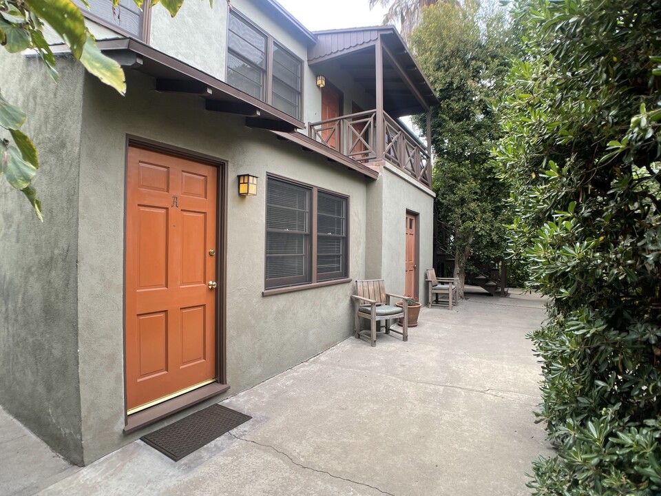 1008 Euclid St, Unit A in Santa Monica, CA - Building Photo