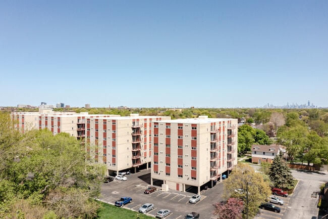 Grand Park Apartments