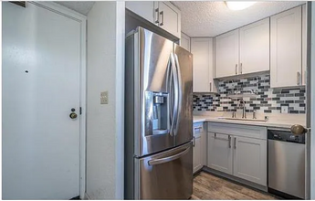 300 Wai Nani Way, Unit 2203 in Honolulu, HI - Foto de edificio - Building Photo