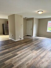 138 E Maxlow Ave in Hazel Park, MI - Building Photo - Building Photo