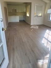 13529 Burbank Blvd in Van Nuys, CA - Building Photo - Building Photo