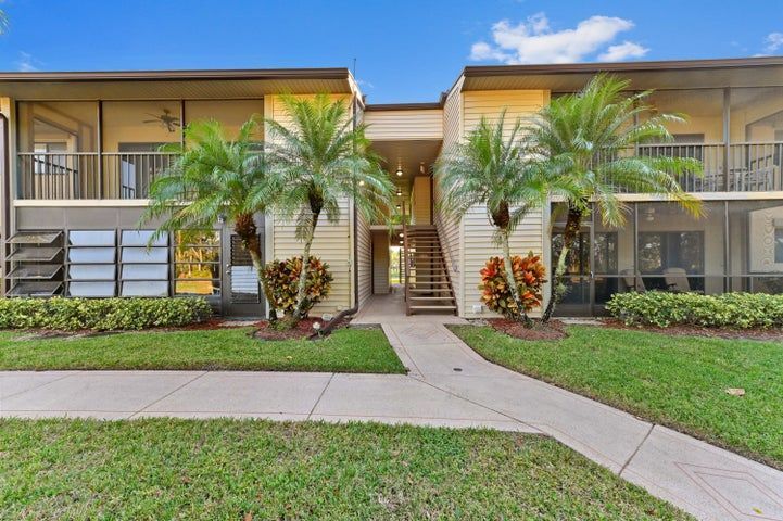 15500 Lakes of Delray Blvd in Delray Beach, FL - Building Photo