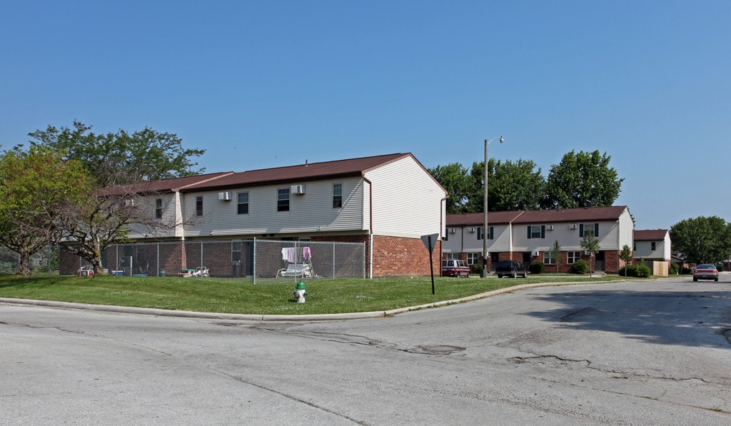 Fostoria Townhomes/Eco Village Fostoria, OH Apartments For Rent