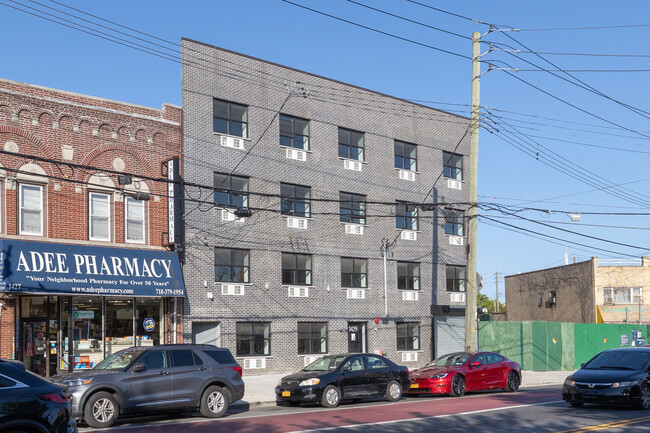 Gun Hill Road Apartments in Bronx, NY - Building Photo - Primary Photo