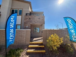 908 Cadence View Way in Henderson, NV - Building Photo - Building Photo