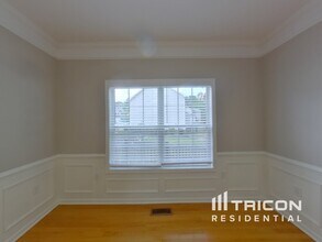 252 Brooksdale Dr in Columbia, SC - Foto de edificio - Building Photo