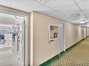 1965 S Ocean Dr in Hallandale Beach, FL - Building Photo - Building Photo