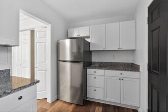 2520 Peachwood Cir NE in Atlanta, GA - Foto de edificio - Building Photo