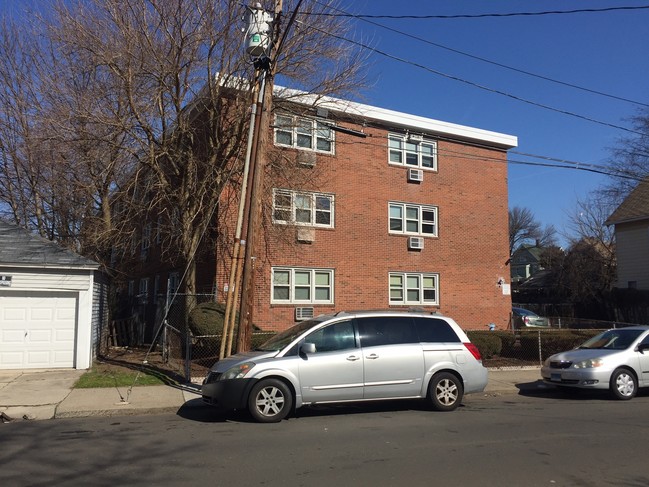 Rosedale Apartments in Bridgeport, CT - Building Photo - Building Photo