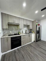 1086 NW 110th St in Miami, FL - Building Photo