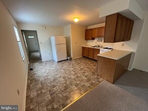 2313 Jenkintown Rd in Glenside, PA - Building Photo - Building Photo