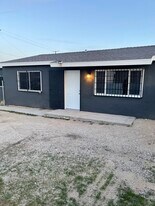 1556 Riverside Dr in Barstow, CA - Building Photo