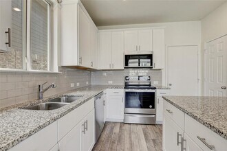 449 Stone Water Ln in Jarrell, TX - Building Photo - Building Photo