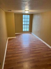 800 E Ave H in Silsbee, TX - Building Photo - Building Photo