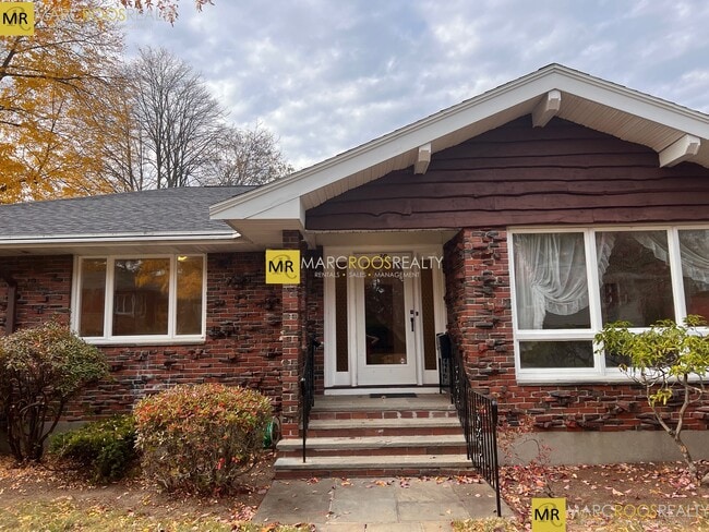 property at 20 Mossdale Rd