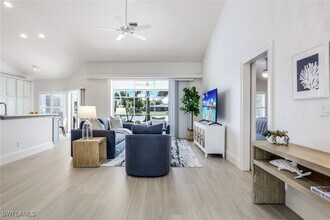 914 Marble Dr in Naples, FL - Building Photo - Building Photo