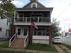 3611 Maple St, Unit 3611 Maple St. in Erie, PA - Building Photo