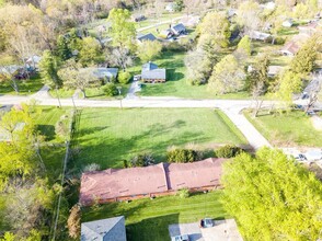 102 Anchor Ave in La Grange, KY - Building Photo - Building Photo